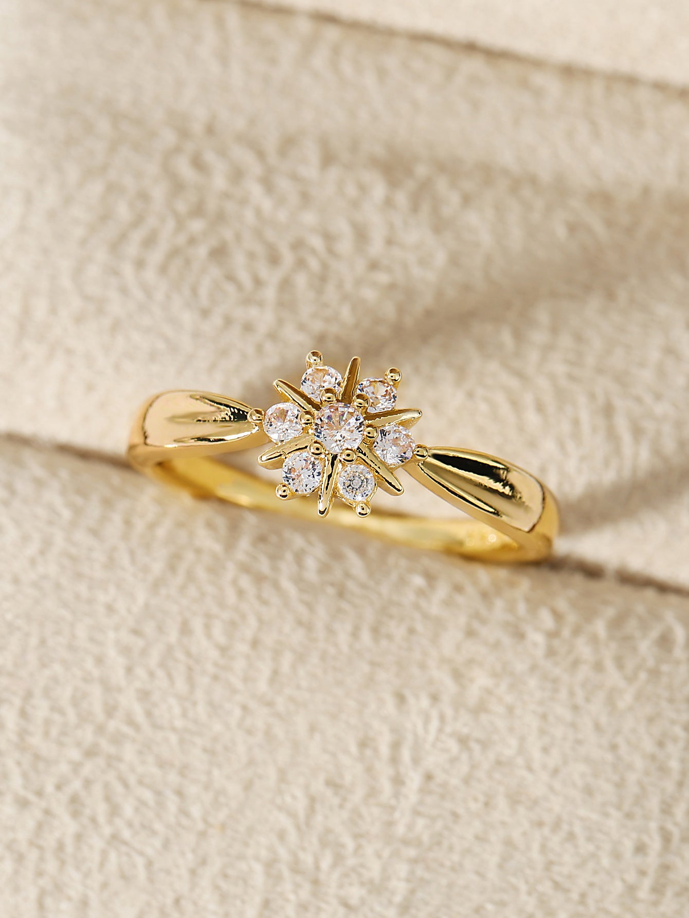 Halo Ring